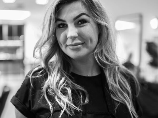 Stylist van de dameskapsalon van Hairjockey Breda